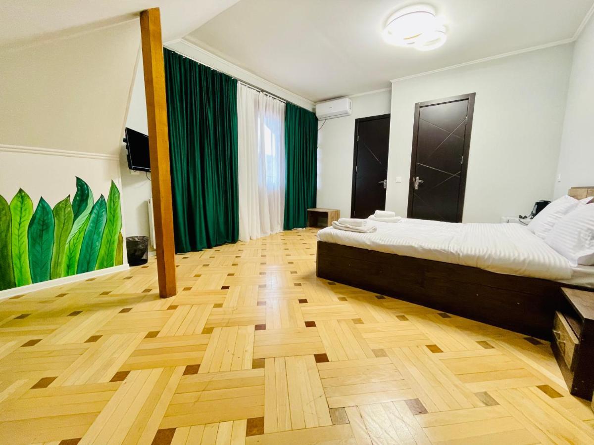 Quality Inn Tbilisi Eksteriør billede