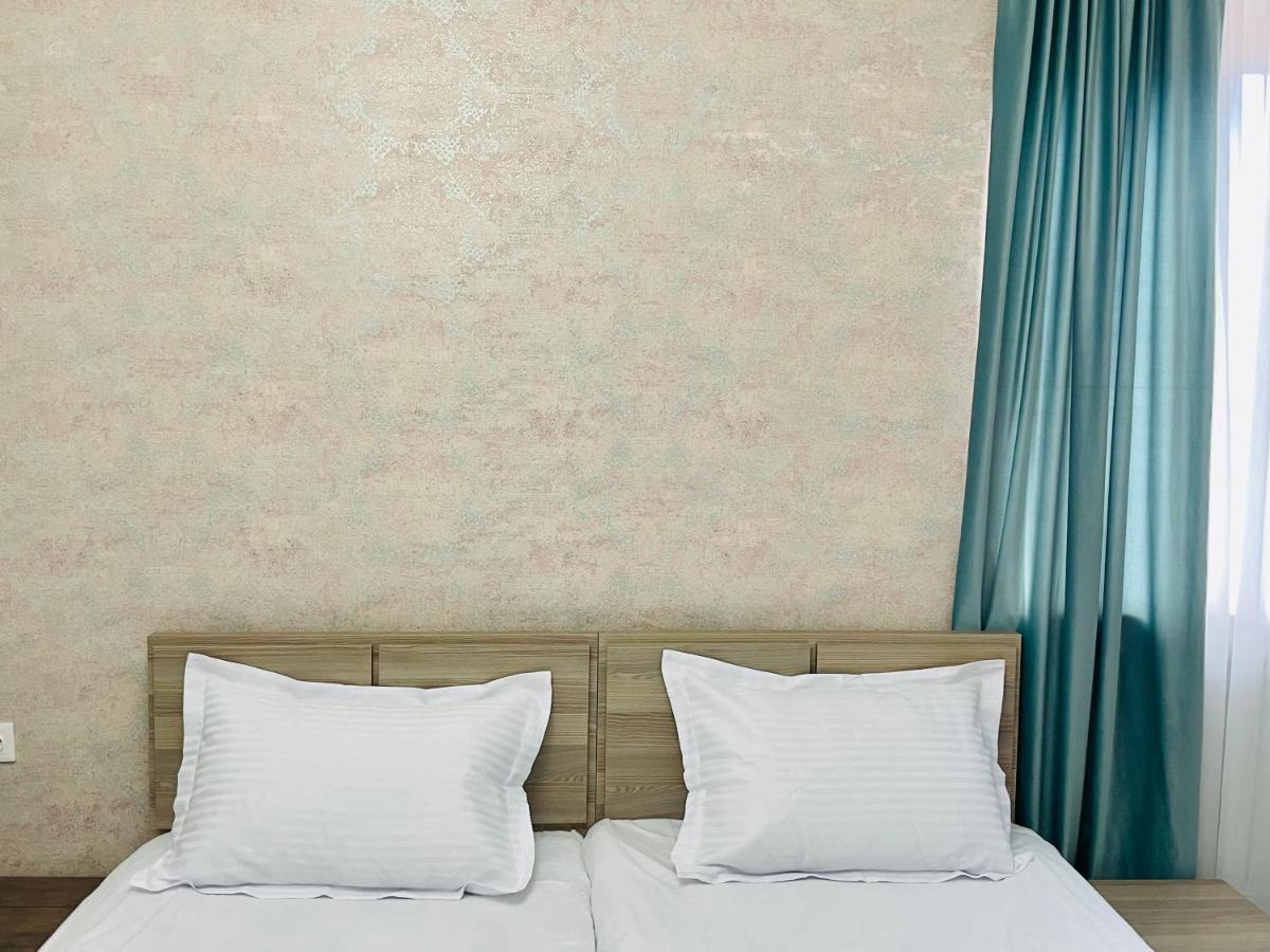 Quality Inn Tbilisi Eksteriør billede
