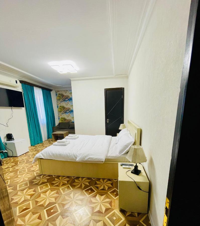 Quality Inn Tbilisi Eksteriør billede
