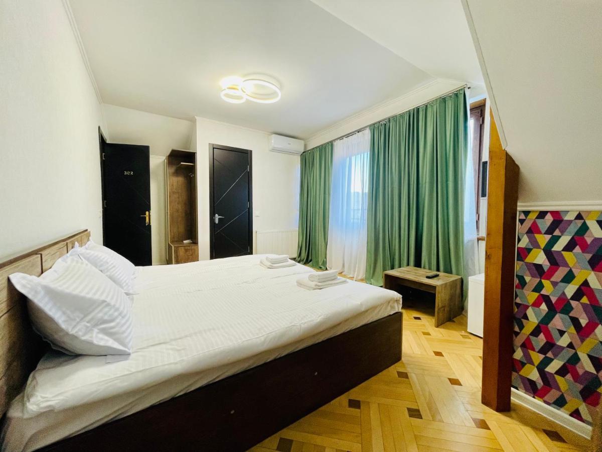 Quality Inn Tbilisi Eksteriør billede