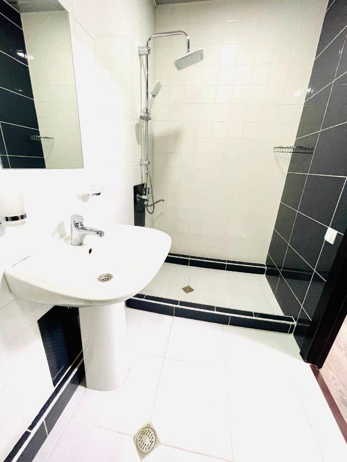 Quality Inn Tbilisi Eksteriør billede